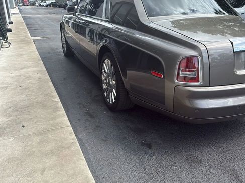 Used 2004 Rolls-Royce Phantom Sedan image 5