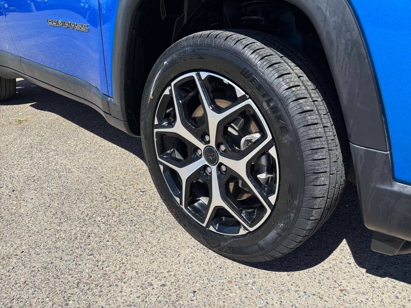 Used 2025 Jeep Compass Limited AWD/4WD image 30