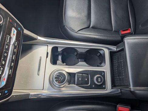 Used 2023 Ford Explorer Limited w/ Equipment Group 301A image 21