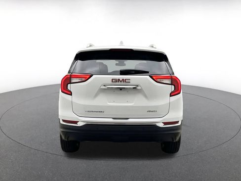 Used 2024 GMC Terrain SLT AWD/4WD image 6