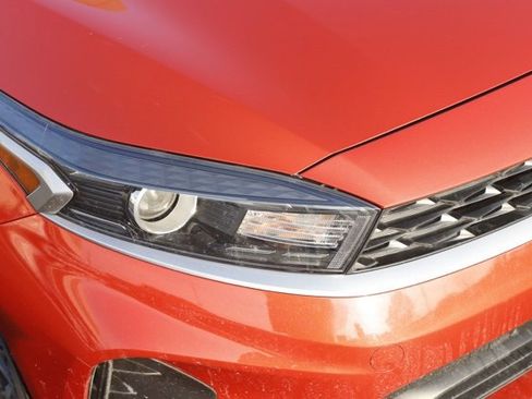 Used 2022 Kia Forte LXS image 11