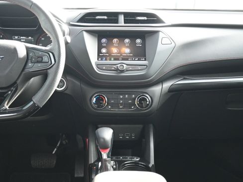 Used 2023 Chevrolet TrailBlazer RS image 31