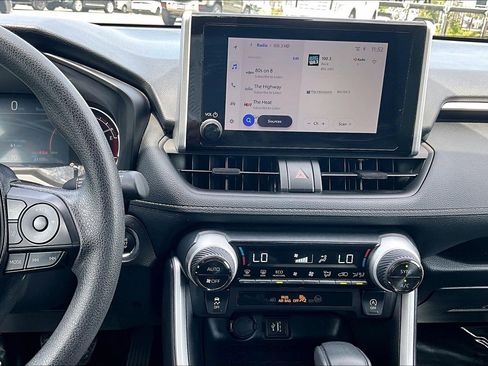 Used 2025 Toyota RAV4 XLE image 6