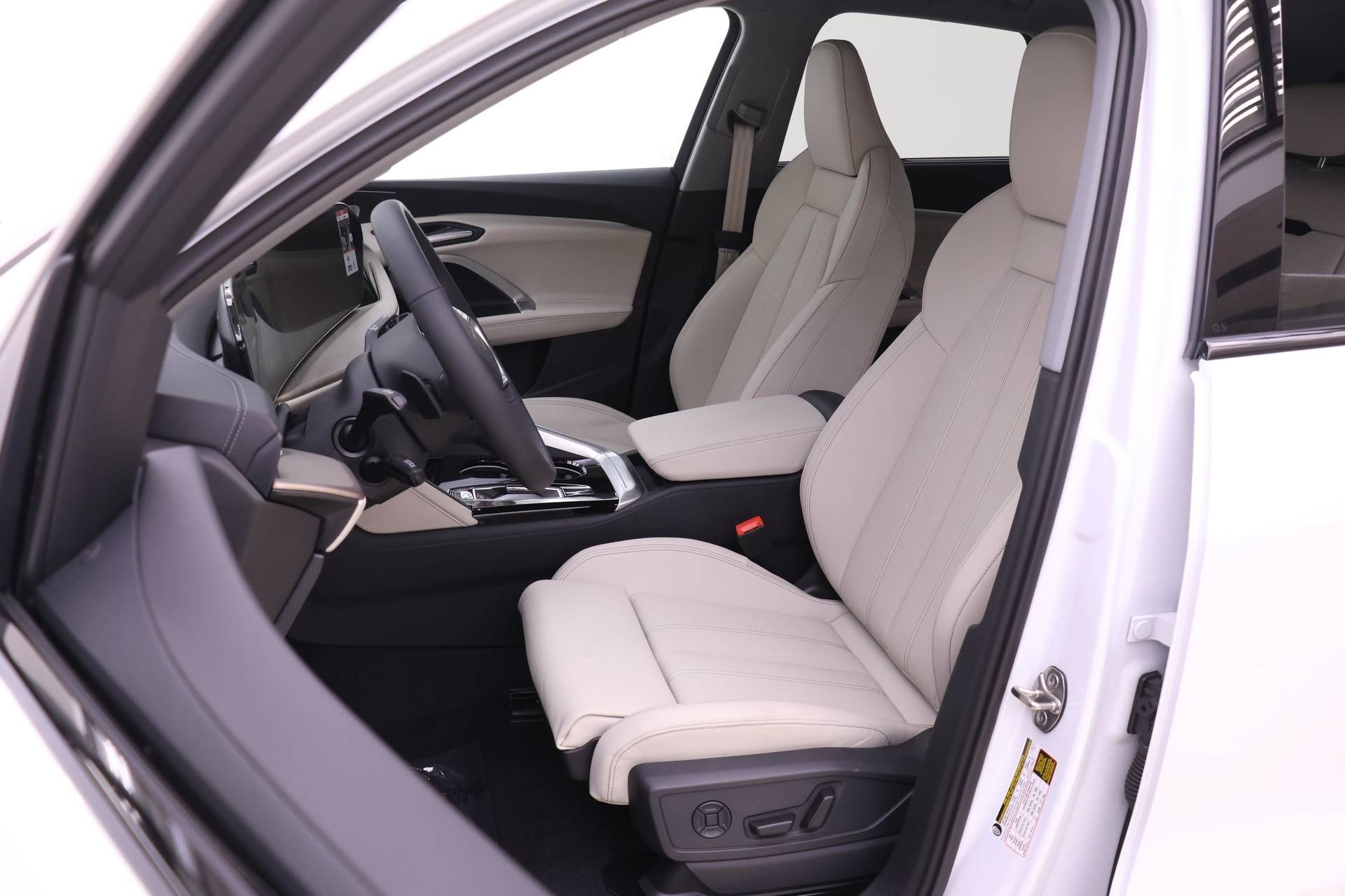 Used 2026 Audi Q5 Premium Plus w/ Premium Plus AWD/4WD image 7