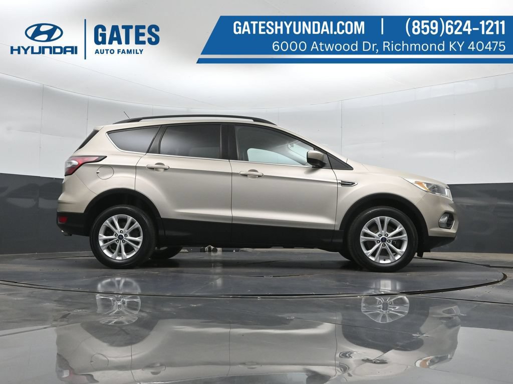 Used 2018 Ford Escape SE AWD/4WD image 37