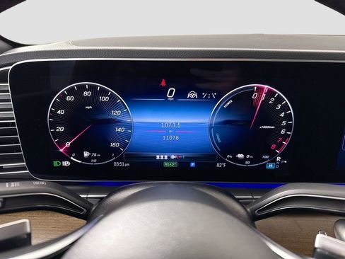 Used 2025 Mercedes-Benz GLE 450e 4MATIC image 35