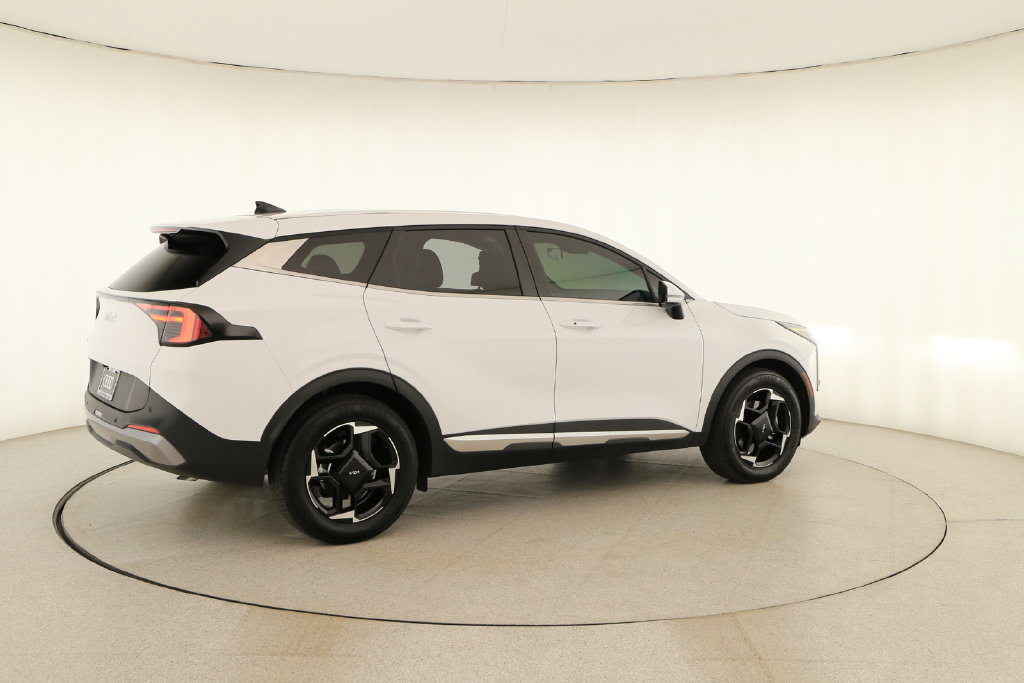 Used 2026 Kia Sportage EX FWD image 7