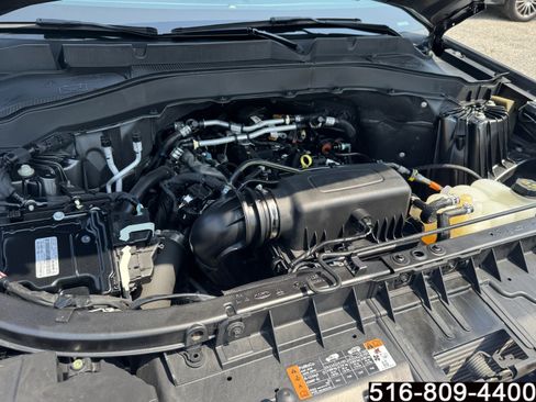 Used 2023 Ford Explorer XLT w/ Equipment Group 202A AWD/4WD image 29