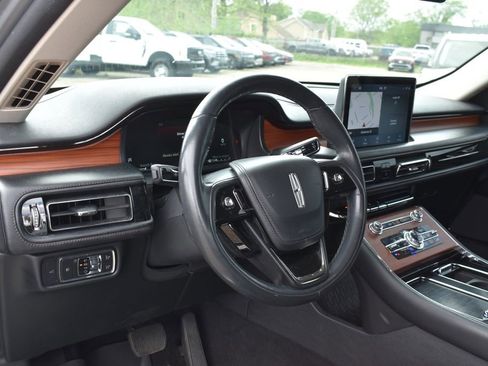 Used 2020 Lincoln Aviator Reserve w/ Elements Package Plus image 9