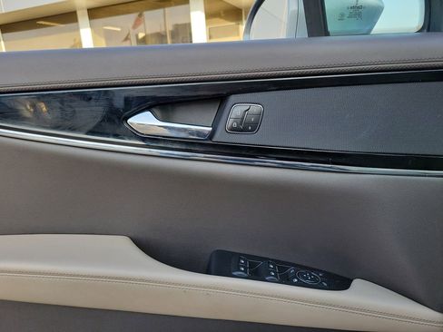 Certified 2023 Lincoln Nautilus FWD w/ Premium Package image 18