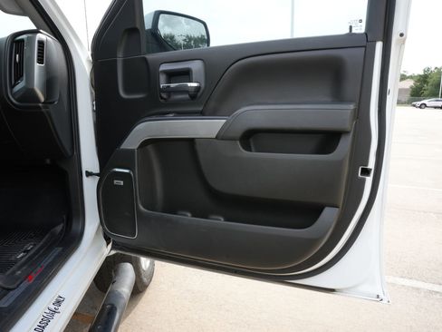 Used 2018 Chevrolet Silverado 1500 LTZ Z71 w/ LTZ Plus Package AWD/4WD image 22