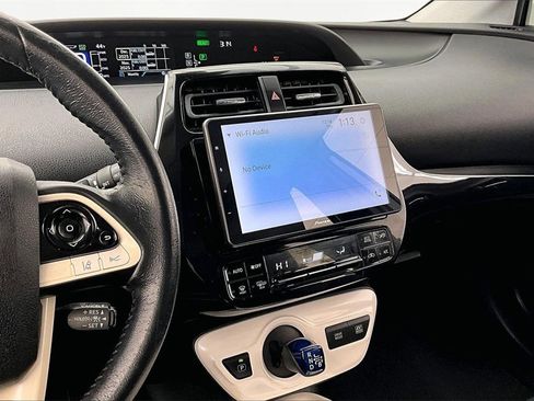 Used 2016 Toyota Prius Three Touring image 6