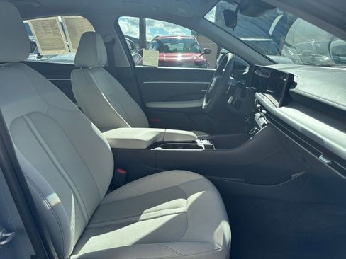 Used 2025 Hyundai Sonata SEL FWD image 36
