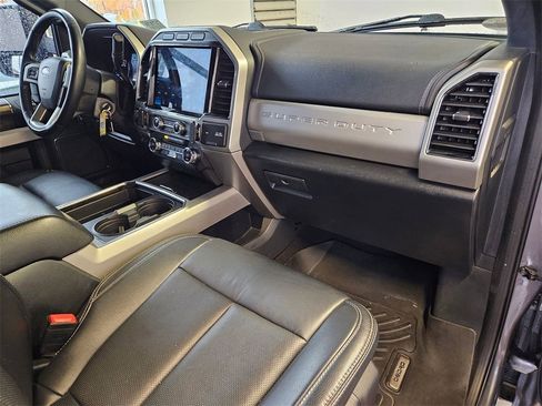 Used 2022 Ford F250 Lariat w/ Lariat Value Package image 37