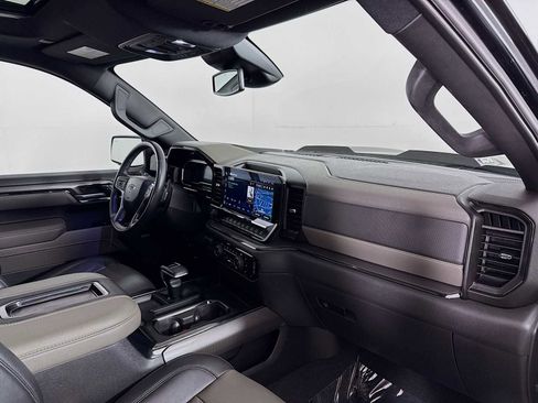 Used 2022 Chevrolet Silverado 1500 ZR2 image 29