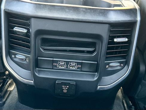 Used 2022 RAM 1500 Big Horn AWD/4WD image 19