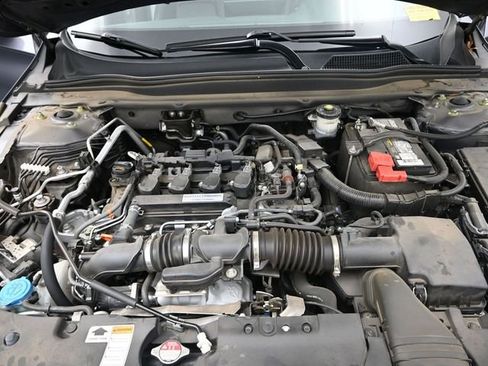 Used 2018 Honda Accord Sport image 17