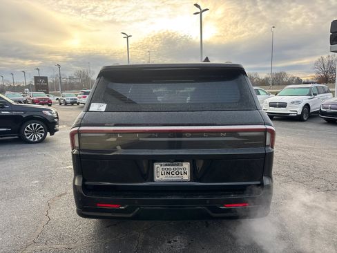 New 2026 Lincoln Navigator L Reserve w/ Jet Appearance Package image 6