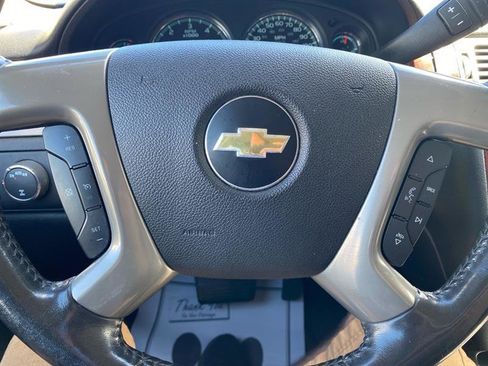 Used 2014 Chevrolet Suburban LT AWD/4WD image 16