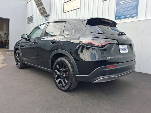 Used 2024 Honda HR-V Sport image 3