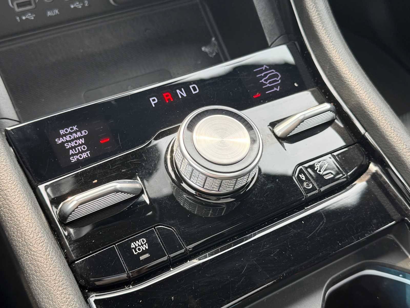 Used 2024 Jeep Grand Cherokee L Overland AWD/4WD image 32