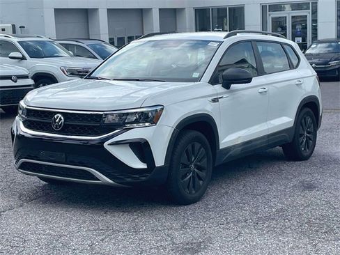 Used 2022 Volkswagen Taos S image 4