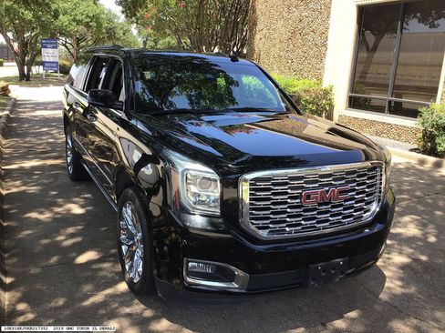 Used 2019 GMC Yukon XL Denali w/ Denali Ultimate Package RWD image 4