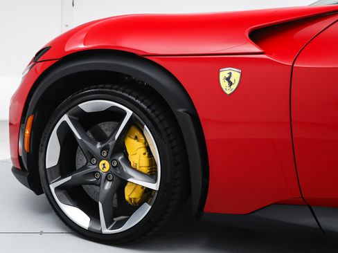Certified 2026 Ferrari Purosangue AWD/4WD image 16