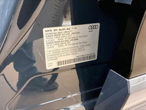 Certified 2025 Audi Q6 e-tron Premium w/ Convenience Package image 32