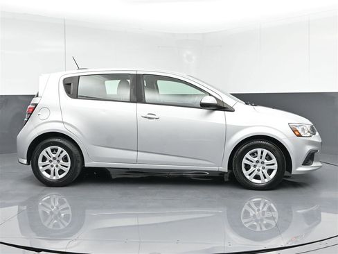Used 2020 Chevrolet Sonic LT FWD image 4