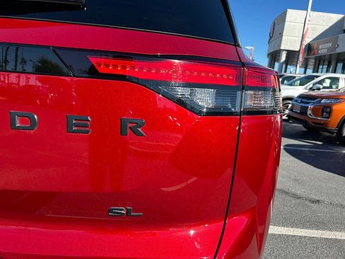 Used 2023 Nissan Pathfinder SL w/ SL Premium Package image 15