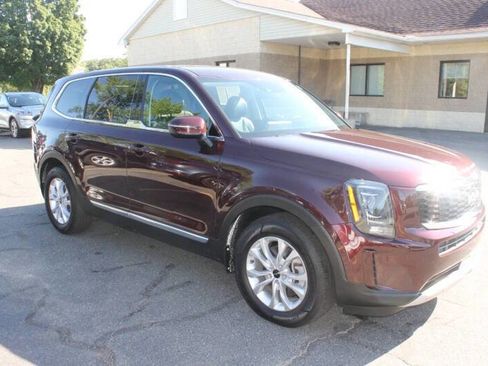 Used 2022 Kia Telluride LX image 6