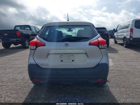 Used 2020 Nissan Kicks S FWD image 15