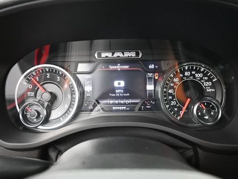 Used 2022 RAM 1500 Laramie AWD/4WD image 36