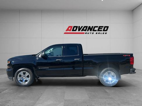 Used 2018 Chevrolet Silverado 1500 Custom w/ Trailering Package image 7