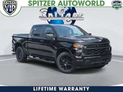 New 2026 Chevrolet Silverado 1500 Custom w/ Turbomax Blackout Package
