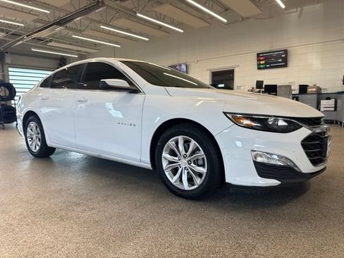 Used 2020 Chevrolet Malibu LT FWD image 3