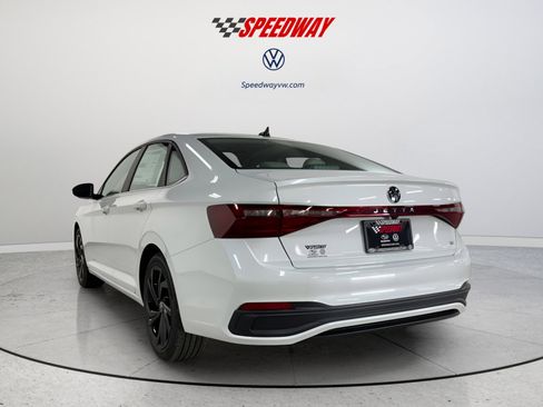 New 2026 Volkswagen Jetta SE image 5