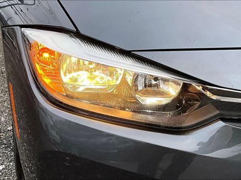 Used 2017 BMW 330i xDrive 330i xDrive Sedan 4D image 28