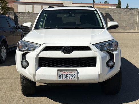 Used 2019 Toyota 4Runner SR5 AWD/4WD image 6