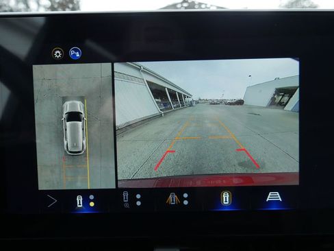 New 2026 Chevrolet Equinox RS image 17