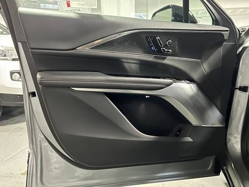 Used 2024 Cadillac Lyriq Luxury RWD image 47