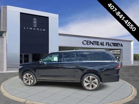 New 2026 Lincoln Navigator L Black Label AWD/4WD image 6