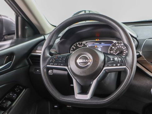 Used 2023 Nissan Altima 2.5 SV image 12