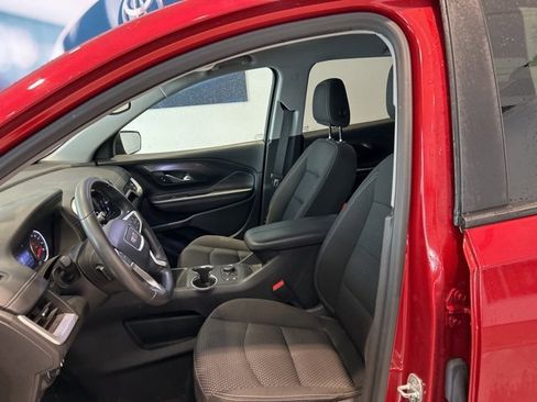 Used 2022 GMC Terrain SLE w/ Driver Convenience Package image 13