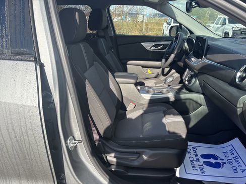 Used 2025 Chevrolet Blazer LT w/ Convenience Package image 26