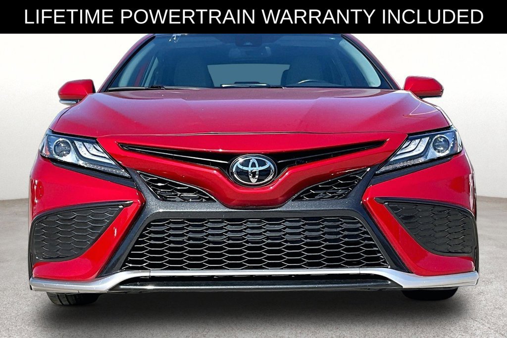 Used 2022 Toyota Camry XSE FWD image 4