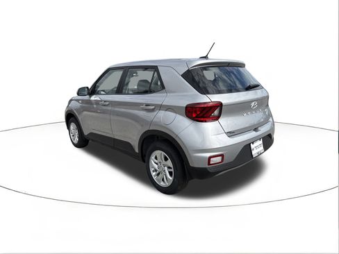 New 2026 Hyundai Venue SE image 5