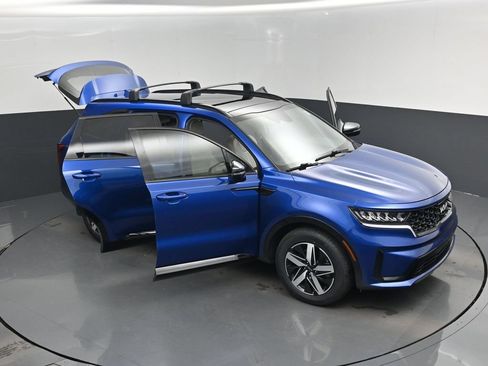 Used 2023 Kia Sorento S w/ Panoramic Sunroof Package FWD image 19