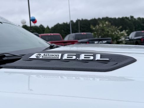 Used 2024 Chevrolet Silverado 2500 Custom w/ Custom Convenience Package AWD/4WD image 10
